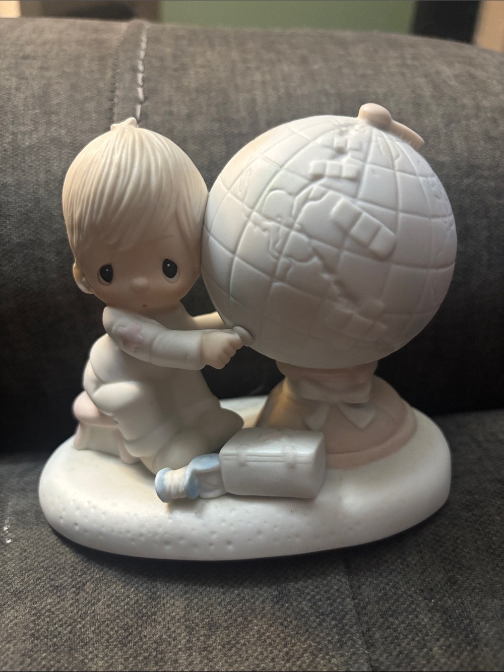 Vintage 1978 Jonathan & David Precious Moments Figure “Jesus is the Answer”